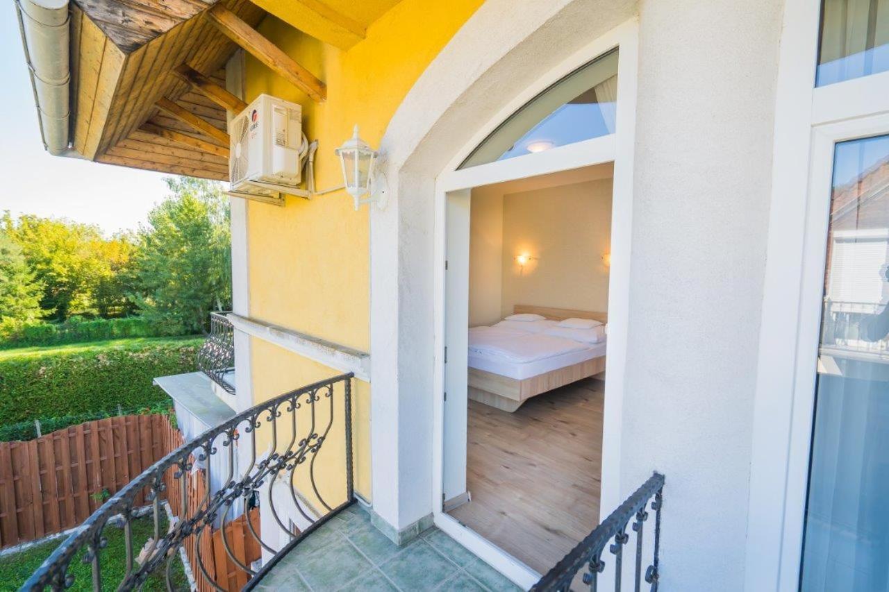 Jade Panzio Bed & Breakfast Balatonföldvár Dış mekan fotoğraf